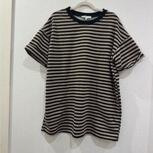 VEVERET striped oversized tee dress in black/brown